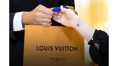 employé louis vuitton|Louis Vuitton job opening.